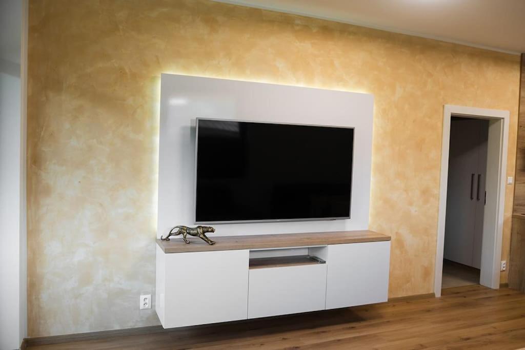 Ubytovani V Beskydech - Apartman Patrik Челадна Екстер'єр фото